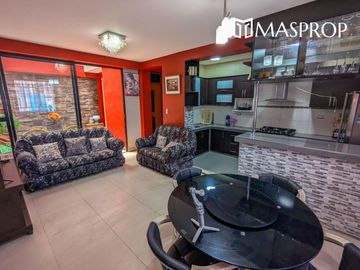 CASA AMPLIA EN ESQUINA CERCA A AV. HUMBOLDT-EN VENTA- TACNA