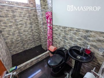 CASA AMPLIA EN ESQUINA CERCA A AV. HUMBOLDT-EN VENTA- TACNA