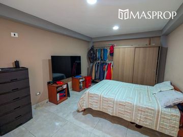 CASA AMPLIA EN ESQUINA CERCA A AV. HUMBOLDT-EN VENTA- TACNA