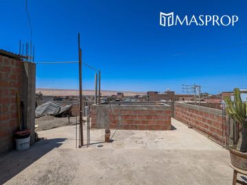 CASA AMPLIA EN ESQUINA CERCA A AV. HUMBOLDT-EN VENTA- TACNA