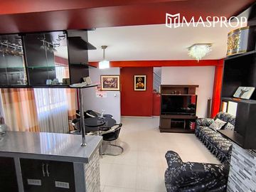 CASA AMPLIA EN ESQUINA CERCA A AV. HUMBOLDT-EN VENTA- TACNA