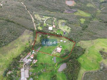 VENTA DE LOTE CAMPESTRE CON CABAÑAS Y ESTABLO
