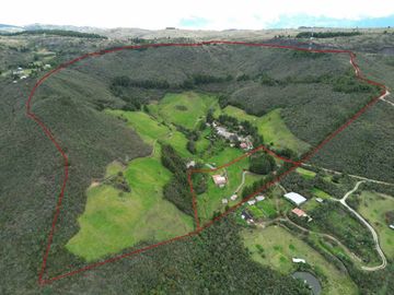 VENTA DE LOTE CAMPESTRE CON CABAÑAS Y ESTABLO