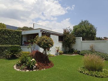 Casa en Venta 464 m² Miravalle Dos, Terreno de 780 m² 3 Parqueaderos