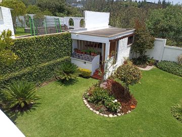 Casa en Venta 464 m² Miravalle Dos, Terreno de 780 m² 3 Parqueaderos
