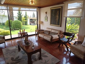 Casa en Venta 464 m² Miravalle Dos, Terreno de 780 m² 3 Parqueaderos