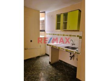 Alquiler Departamento En 3Er Piso - Urb Palao - Smp