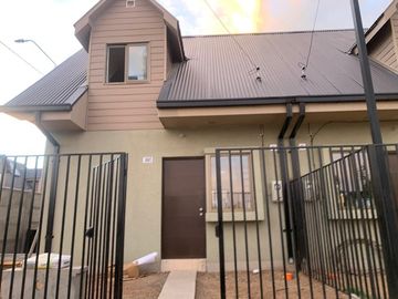SE VENDE CASA EN PARQUE  BICENTENARIO, 3D, 1B, TALCA