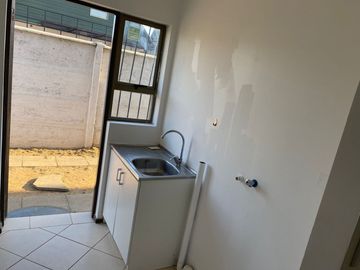 SE VENDE CASA EN PARQUE  BICENTENARIO, 3D, 1B, TALCA