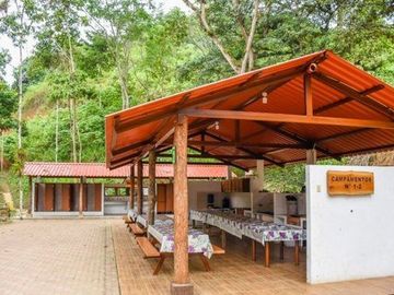 EN VENTA: FINCA CAMPING RIO BLANCO, ARENILLAS