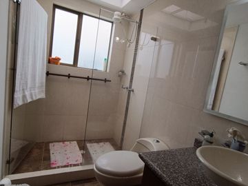 Exclusiva Casa Campestre en Cajicá - Elegancia y Confort en un Entorno Natural