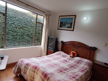 Exclusiva Casa Campestre en Cajicá - Elegancia y Confort en un Entorno Natural