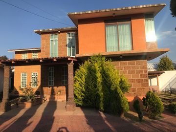 Casa Residencial En Renta, en Jilotepec Edo. Méx. Amueblada Y Con Servicios.