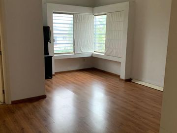 Ofrezco Casa En Venta Cumbres 2do Sector Con Alberca