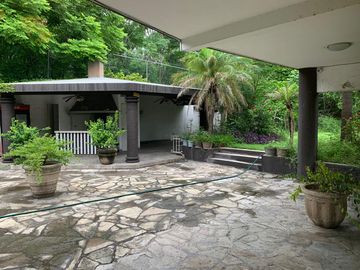 Ofrezco Casa En Venta Cumbres 2do Sector Con Alberca