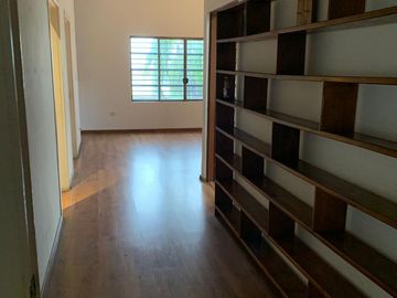 Ofrezco Casa En Venta Cumbres 2do Sector Con Alberca