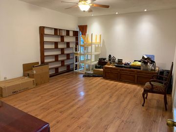 Ofrezco Casa En Venta Cumbres 2do Sector Con Alberca