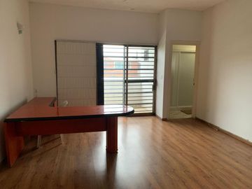 Ofrezco Casa En Venta Cumbres 2do Sector Con Alberca
