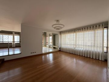 Venta Exclusivo Penthouse En San Isidro