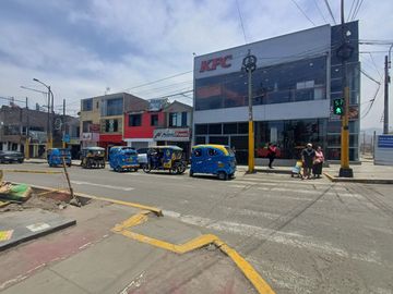 casa comercial en comas Belaunde