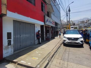 casa comercial en comas Belaunde