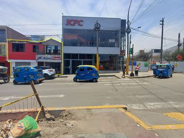 casa comercial en comas Belaunde