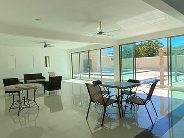 Casa en venta para remodelar a dos cuadras de la Playa de Chicxulub Progreso , Mérida