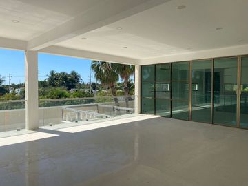 Casa en venta para remodelar a dos cuadras de la Playa de Chicxulub Progreso , Mérida