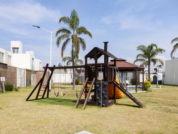 Casa en Venta, San Francisco Ocotlan. Puebla