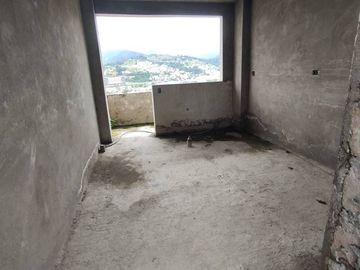 Vendo casa rentera en obra gris en Barrio Lojana de Turismo