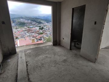 Vendo casa rentera en obra gris en Barrio Lojana de Turismo
