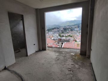 Vendo casa rentera en obra gris en Barrio Lojana de Turismo