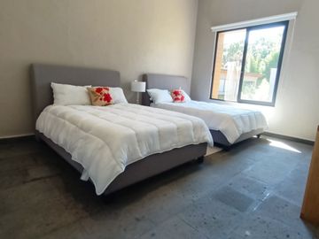 EXCELENTE CASA EN RENTA