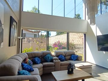 EXCELENTE CASA EN RENTA