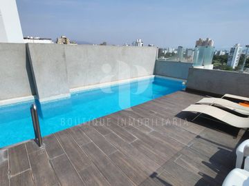 Lindo departamento en San Isidro con vista a calle tranquila 2 hab/1 estudio/2 cocheras/1 depósito/Cuarto y baño de servicio