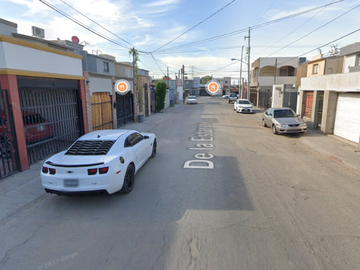 De la Estancia, Hacienda Dorada, Mexicali-Casa en Remate-(65% Debajo De Su Valor Comercial, Solo Recursos Propios-SK10