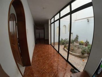 VENTA DE CASA COMO TERRENO