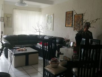 Venta de casa en Cuernavaca condominio con alberca y vigilancia