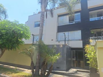 DEPARTAMENTO EN PRIMER PISO DE 129 MTS, 03 DORMITORIOS + SERVICIO