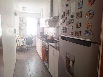 DEPARTAMENTO EN PRIMER PISO DE 129 MTS, 03 DORMITORIOS + SERVICIO