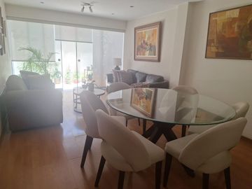 DEPARTAMENTO EN PRIMER PISO DE 129 MTS, 03 DORMITORIOS + SERVICIO