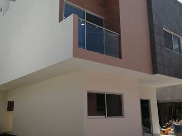 Venta de casa en Jiutepec condominio
