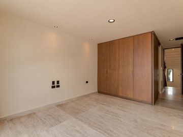 VENTA CASA MODERNA Y LUJOSA EN  PUERTO CANCUN