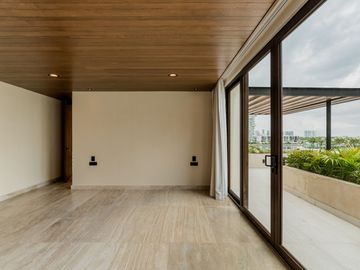 VENTA CASA MODERNA Y LUJOSA EN  PUERTO CANCUN