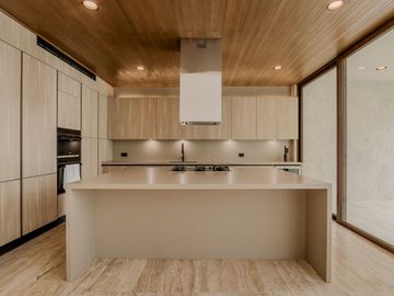 VENTA CASA MODERNA Y LUJOSA EN  PUERTO CANCUN