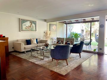 VENDO LINDA CASA REMODELADA EN LA AURORA AMPLIA Y CON GRAN TERRAZA Y JARDÍN