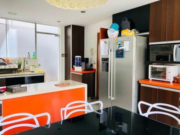VENDO LINDA CASA REMODELADA EN LA AURORA AMPLIA Y CON GRAN TERRAZA Y JARDÍN