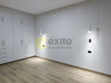 VENTA DE CASA DE TRES PISOS EN ESTRENO EN BOULEVARD PARK PLAZA - PIURA