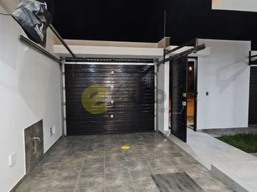 VENTA DE CASA DE TRES PISOS EN ESTRENO EN BOULEVARD PARK PLAZA - PIURA