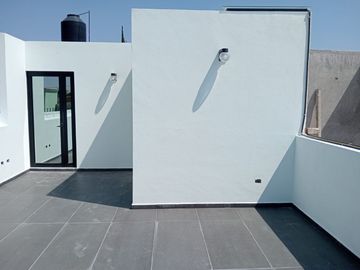 CASA EN VENTA AMPLIACIÓN ARBOLEDAS DE LOMA BELLA